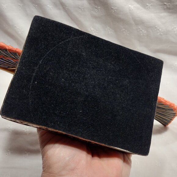 🎬 Ancient Egyptian Goddess Isis Open Wings Statue - Picture 9 of 9